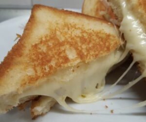 Grilled cheese sandwich