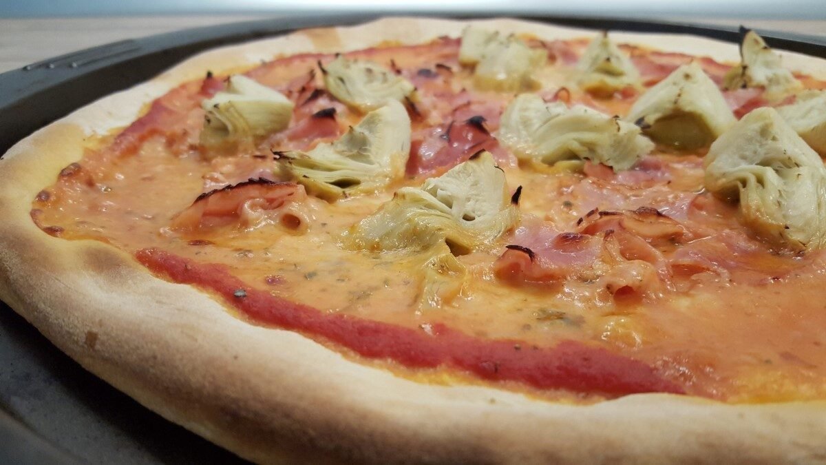 Ham and Artichoke Pizza