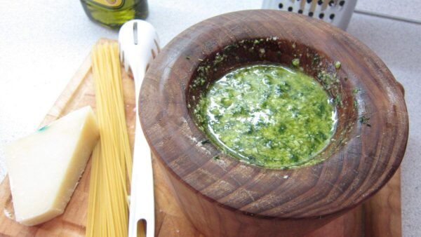 Pesto Genovese in mortar
