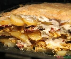 Layered potatoes bechamel feature