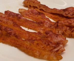 Crispy pan fried bacon