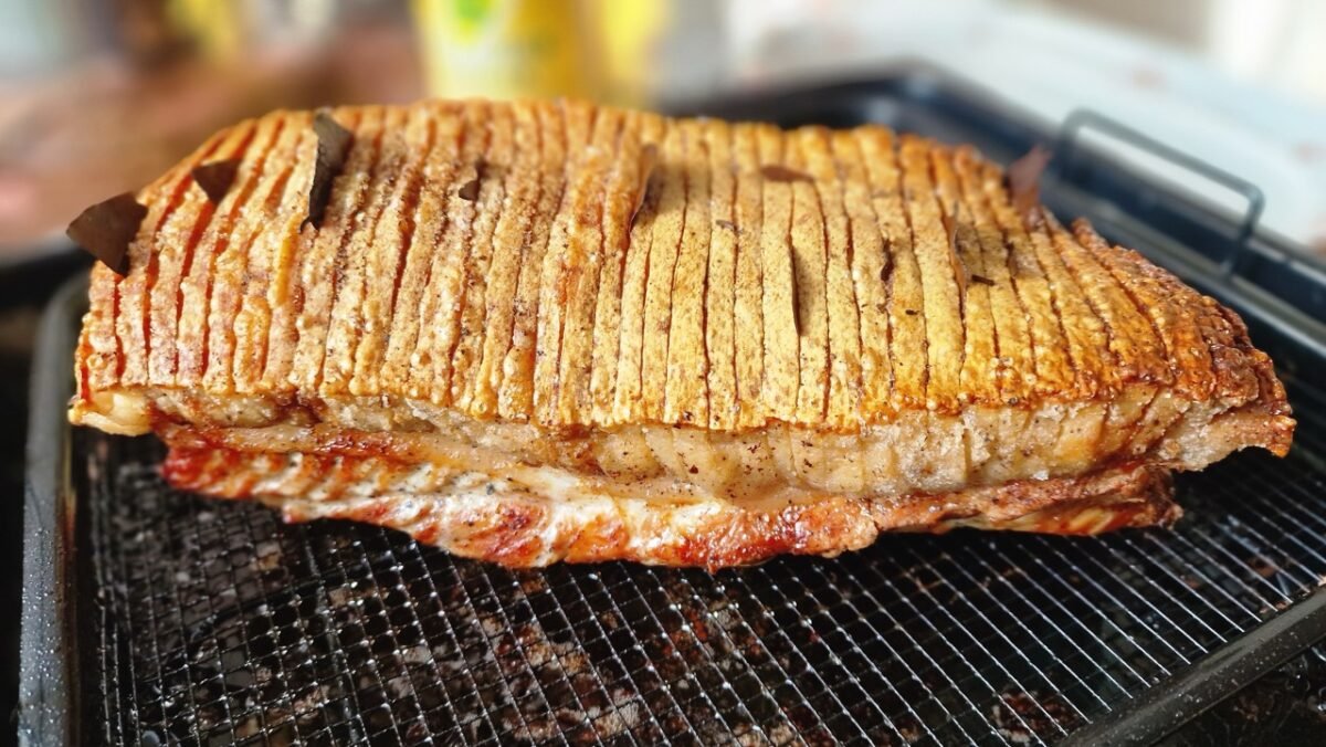 Flæskesteg after roasting in the pan
