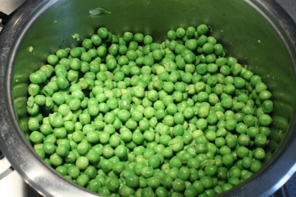 Green pea stew step 1
