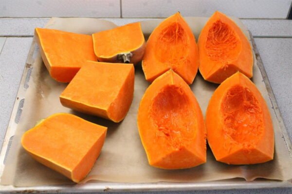 Making homemade pumpkin puree 2