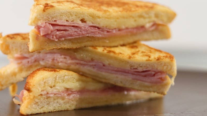 Monte Cristo sandwiches