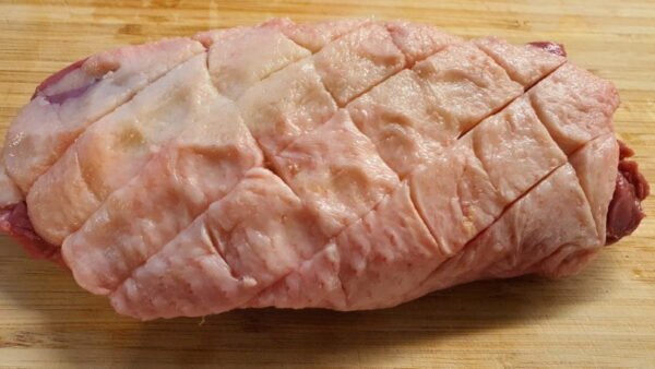 Scoring duck breast