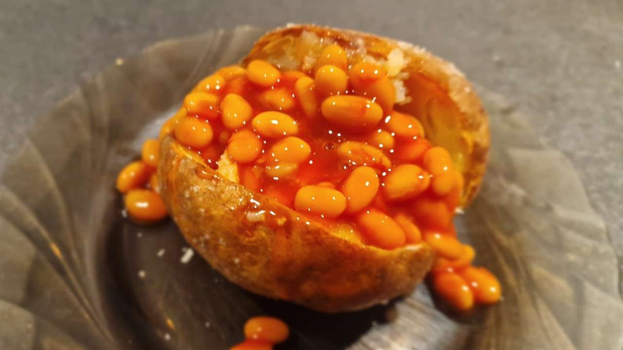 Jacket Potato with Baked Beans