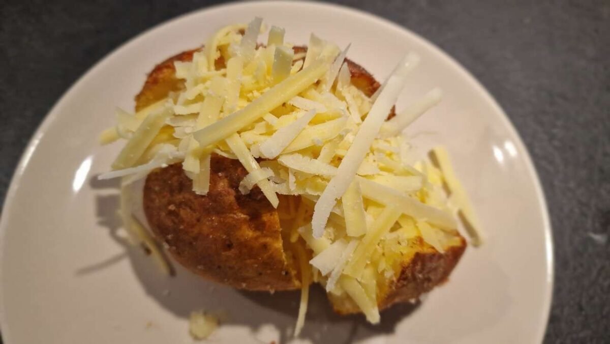 Baked Potatoes with Cheese