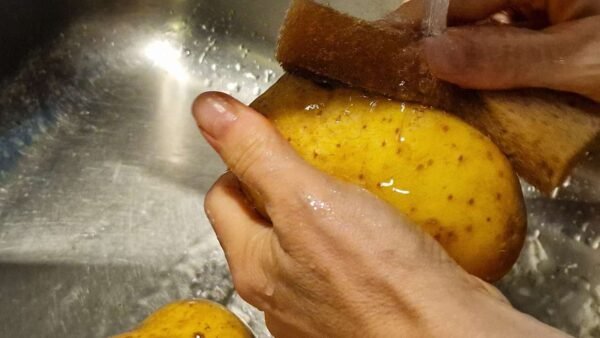 Making baked potato 1