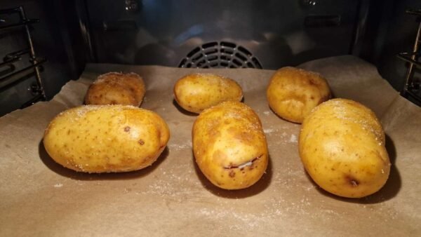 Making baked potato 3