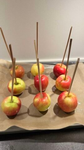 Making candy apples 1