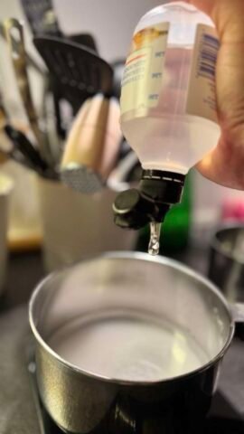 Making candy apples 2
