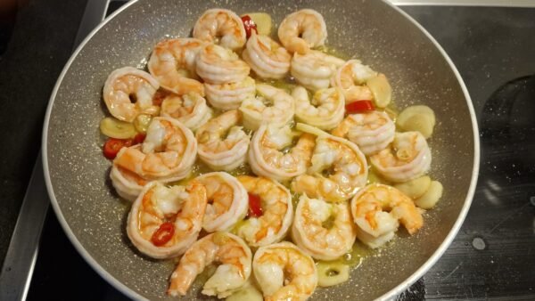 Making gambas al ajillo 4