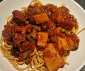 Stuffat tal-qarnit with spaghetti