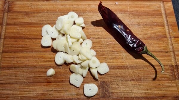 Garlic and chili prepared for bacalao al pil pil