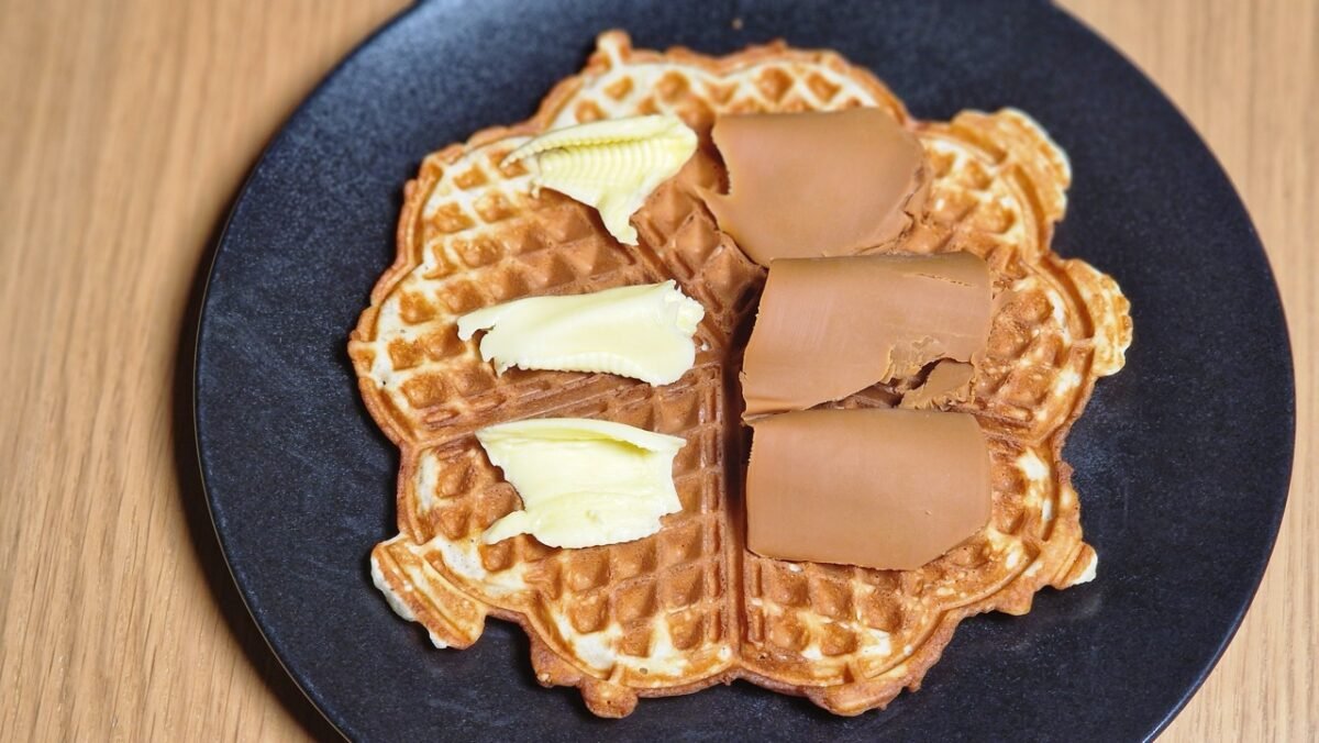 Norwegian vaffel with butter and brunost